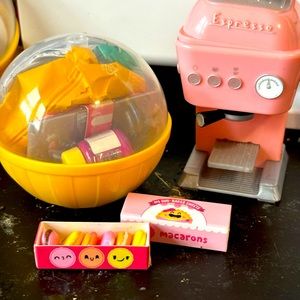 Miniverse series 2 pink macaroons🍭